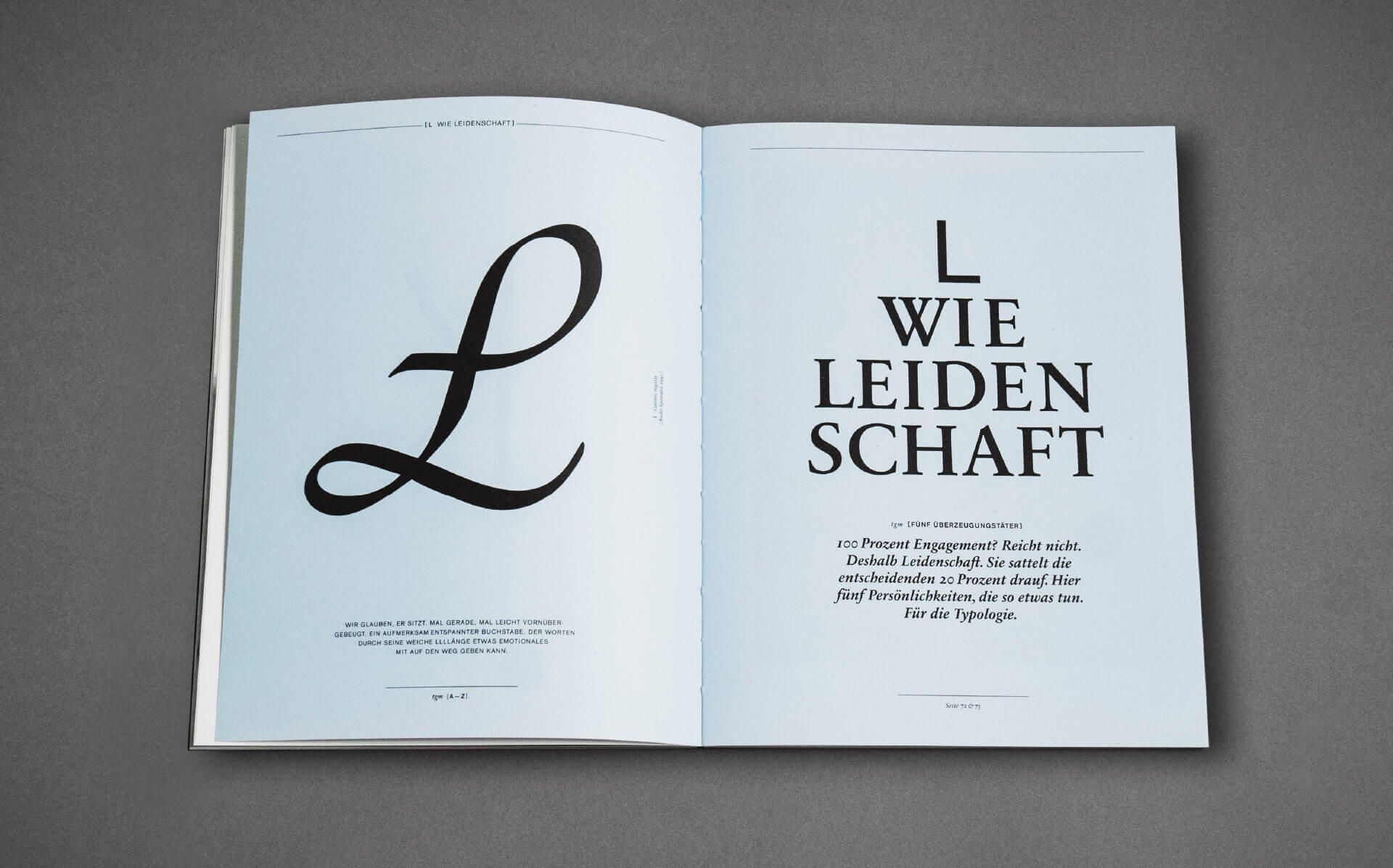 hellblaue Doppelseite mit großem L und dem text L wie Leidenschaft und Typografie aus dem Editorial Design für die TGM