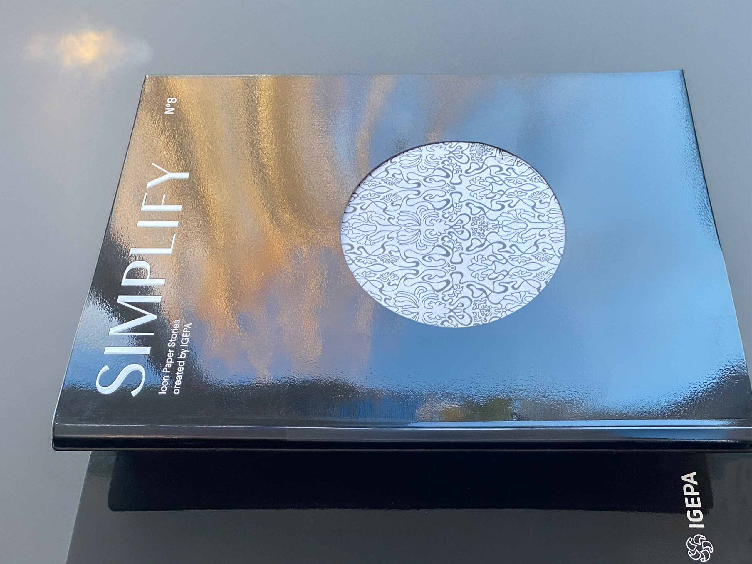 Cover liegend in SIMPLIFY Icon Paper Stories created by IGEPA No 8